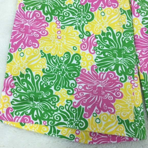 Lilly Pulitzer Floral Yellow Bermuda Shorts Size 2 - Picture 4 of 10